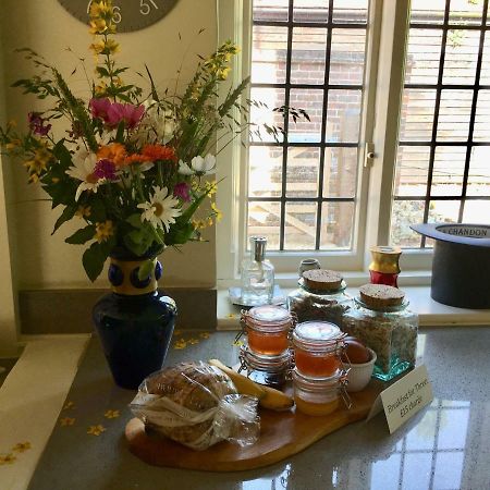 Oak House Farm Apartment อีเดนบริดจ์ ภายนอก รูปภาพ